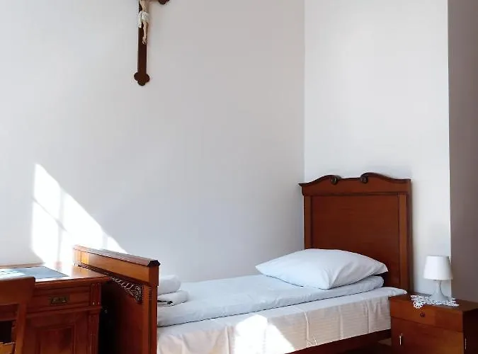 Alojamento de Acomodação e Pequeno-almoço Dom Notre Dame Wrocław